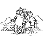 Dibujo para colorear Dibujo De Chicos Leyendo El Pergamino De Un Mapa En Pleno Campamento Para Pintar Y Colorear